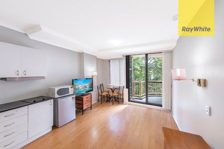 FURNISHED STUDIO APARTMENT - Photo 3