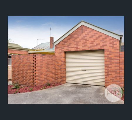 1/18 Darlow Street, Wagga Wagga, NSW 2650 - Photo 2