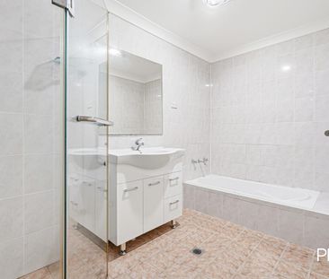 Modern Townhouse, Ready to Enjoy - Photo 4