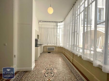 Location Appartement 3 pièces 78m² NARBONNE 11100 - Photo 2