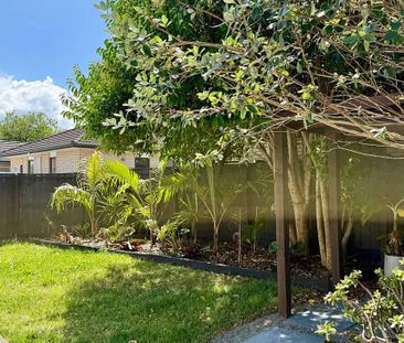 Charming 3BR Glen Eden Retreat - Photo 3