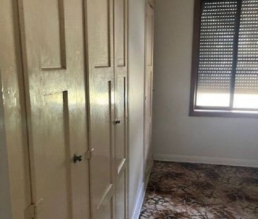 Available 6 Months - Great Location - Photo 2