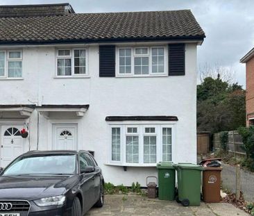 3 bedroom semi-detached house to rent - Photo 2