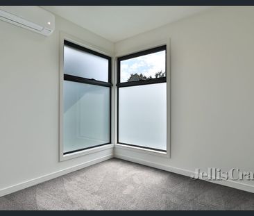 Convenient lifestyle in Doncaster East - Photo 5