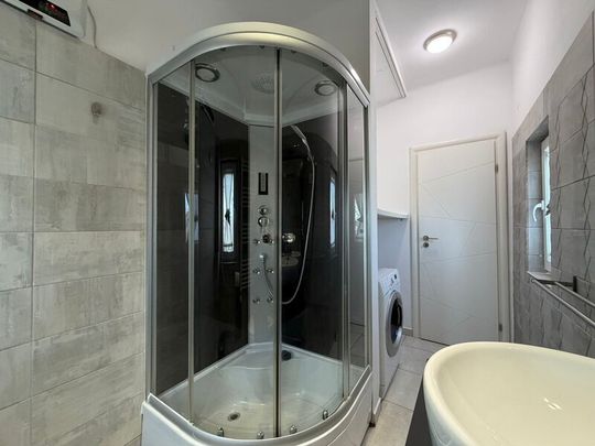 Aviatorilor, 3 camere decomandat, etaj 3/3, proprietar, renovat recent. - Fotografie 1
