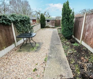 Semi-detached house to rent on - Photo 5