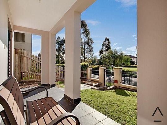 BEAUTIFULLY PRESENTED FAMILY HOME IN SOUGHT-AFTER WEST HOXTON - Photo 1