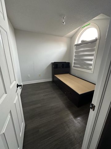 For Lease - 40 Mosley Crescent, Brampton, Ontario - Photo 2