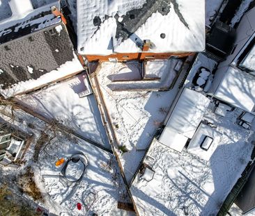 For Lease - 6 Thirty First Street Unit# LOWER, Toronto, Ontario - Photo 3