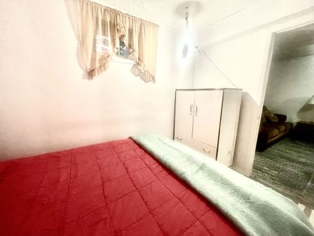 For Lease - 886 Danforth Road, Toronto, Ontario - Photo 3