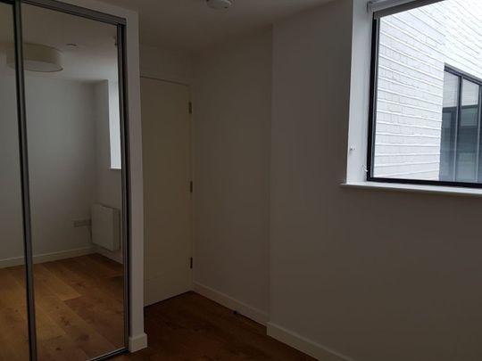 2 Bed Flat, Scarbrook Road, CR0 - Photo 1