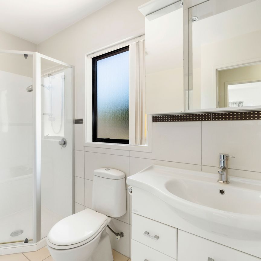 Low Maintenance Family Home - Photo 1