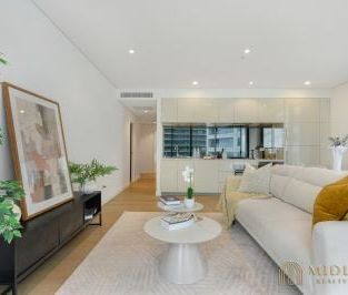 Pristine Luxury Living at a Coveted Lifestyle Setting - Photo 1