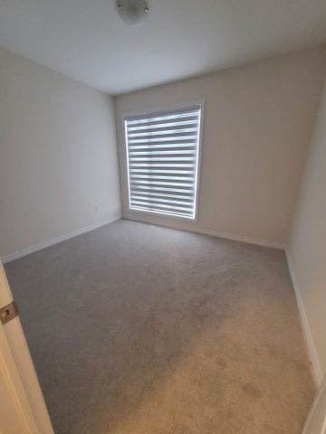 For Lease - 133 Berkely Street, Wasaga Beach, Ontario - Photo 3