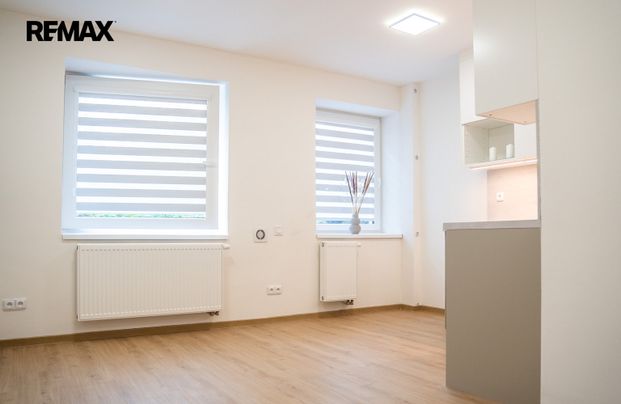 Pronájem bytu 1+kk 27 m² - Photo 1