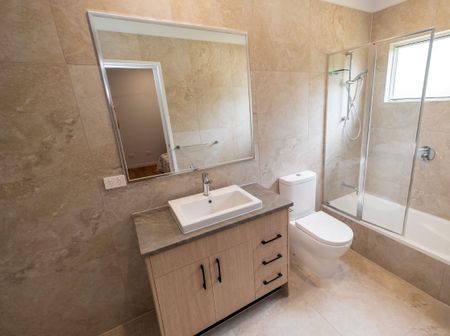 Room 1 - 497 Moggill Road, Indooroopilly QLD 4068 - House For Rent | Domain - Photo 2