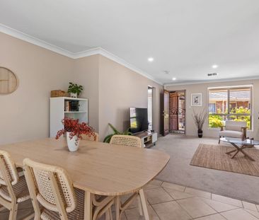 Find privacy: where low-maintenance living meets coastal convenience - Photo 3