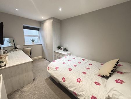 2 bedroom flat to rent - Photo 5