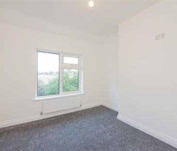 3 bedroom mews to rent - Photo 4