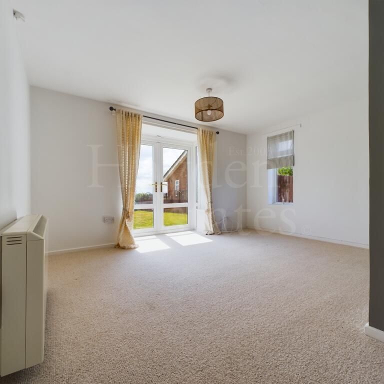 2 bedroom semi-detached bungalow to rent - Photo 1