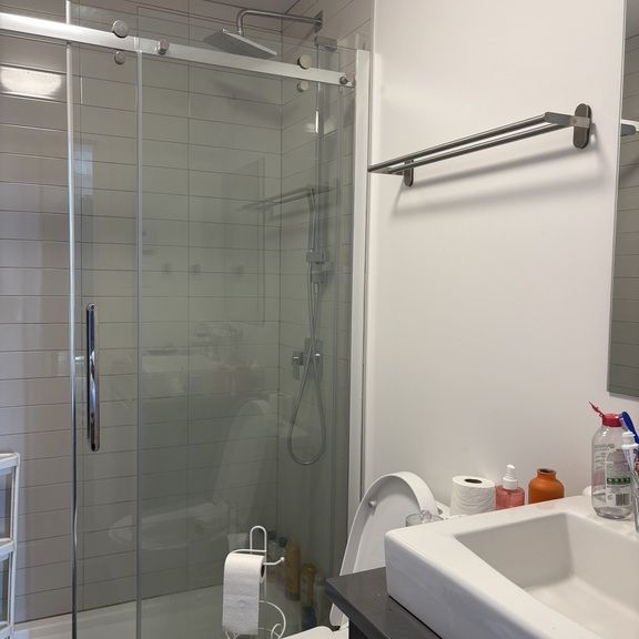 Chambre Privée + Sdb Et WC Privatifs - Photo 1