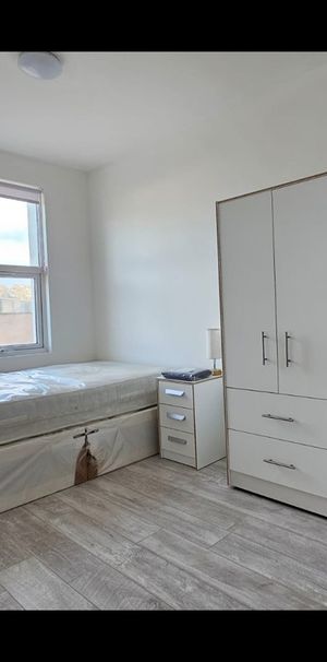 Studio Flat, Shelbourne Road, N17 - Photo 1