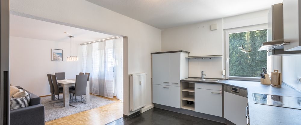 Charmante 3-Zimmer-Wohnung mit zwei Balkonen und Garage! - Photo 1