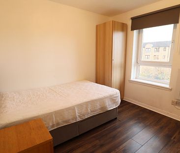 2 Bed, Second Floor Flat - Photo 2