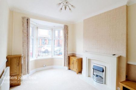 2 bedroom semi-detached house to rent - Photo 4