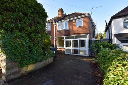 3 bedroom semi-detached house to rent - Photo 3