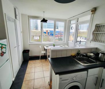 4 bedroom flat share to rent - Photo 3