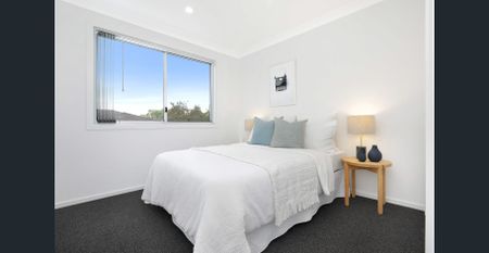 Modern & Incredibly Spacious Townhouse - Photo 3