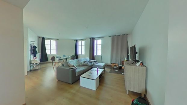 Location Appartement 3 pièces 77m² LOUDUN 86200 - Photo 1