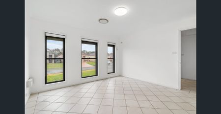 Space, Comfort & Convenience in the Heart of Dapto - Photo 4