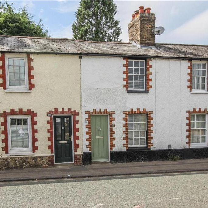 2 bedroom terraced house to rent - Photo 1