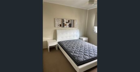 SPACIOUS FURNISHED 3 BEDROOM TOWNHOUSE WITH POOL IN COMPLEX! - Photo 3