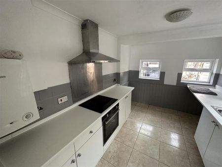 2 bedroom terraced house to rent - Photo 4