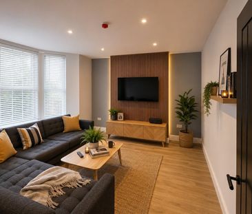 6 Bed Terraced House, Gresford Avenue, L17 - Photo 1