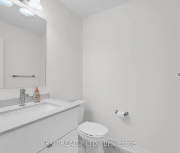 Condo Townhouse For Lease | W9253904 - Photo 1
