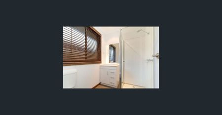 Beautiful 3-Bedroom Family Home in a Peaceful Narre Warren Location! - Photo 3