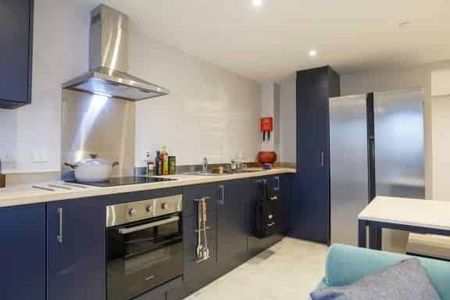 Ultra Cluster Studio - Photo 4