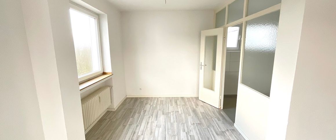 Schöne Wohnung mit Balkon sofort frei - Photo 1