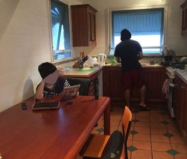 Woolloongabba - Photo 1