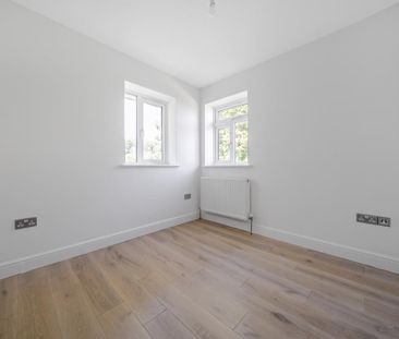 4 bedroom detached house to rent - Photo 4