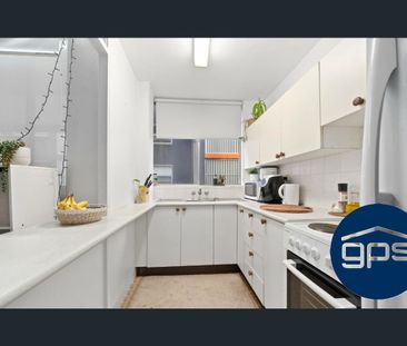 Charming 1-bedroom unit - Photo 3