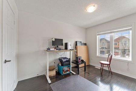 For Lease - 301 Oberfrick Avenue, Vaughan, Ontario - Photo 5