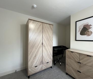 1 bedroom in a house share to rent - Photo 4