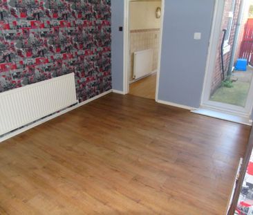 2 bedroom terraced house to rent - Photo 2