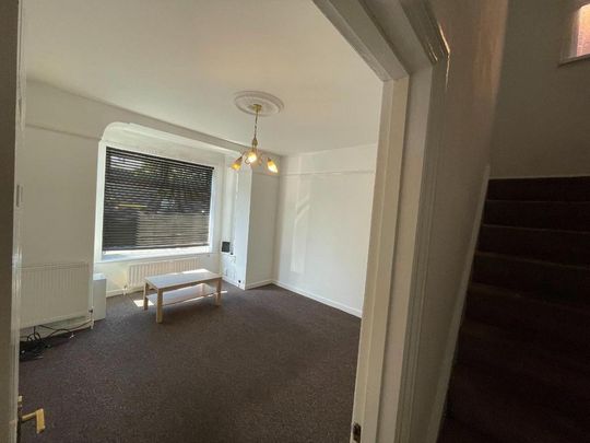 4 bedroom detached house to rent - Photo 1