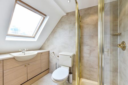 3 bedroom flat to rent - Photo 4